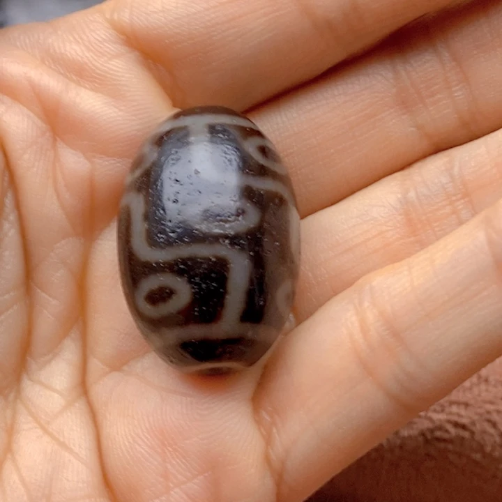 合金颈饰玛瑙/玉髓悟*?