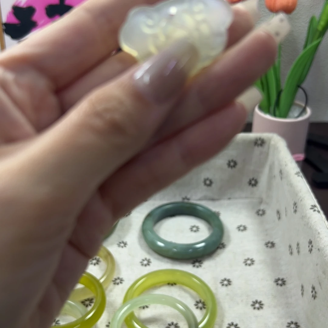 蛇纹石玉手镯未镶嵌113