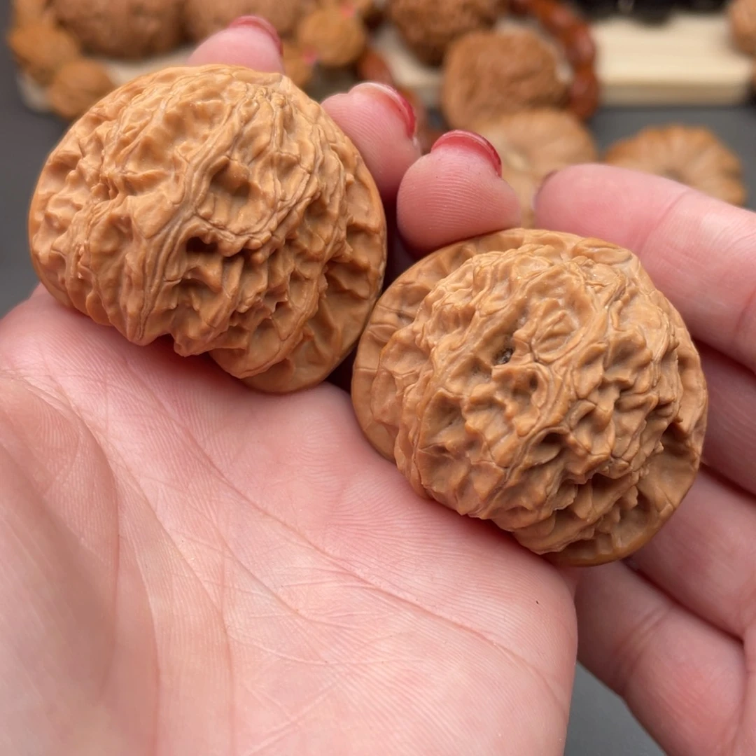 文玩核桃把件白狮子40