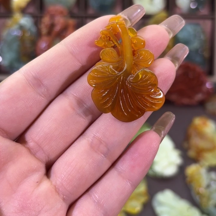 未镶嵌蛇纹石玉颈饰