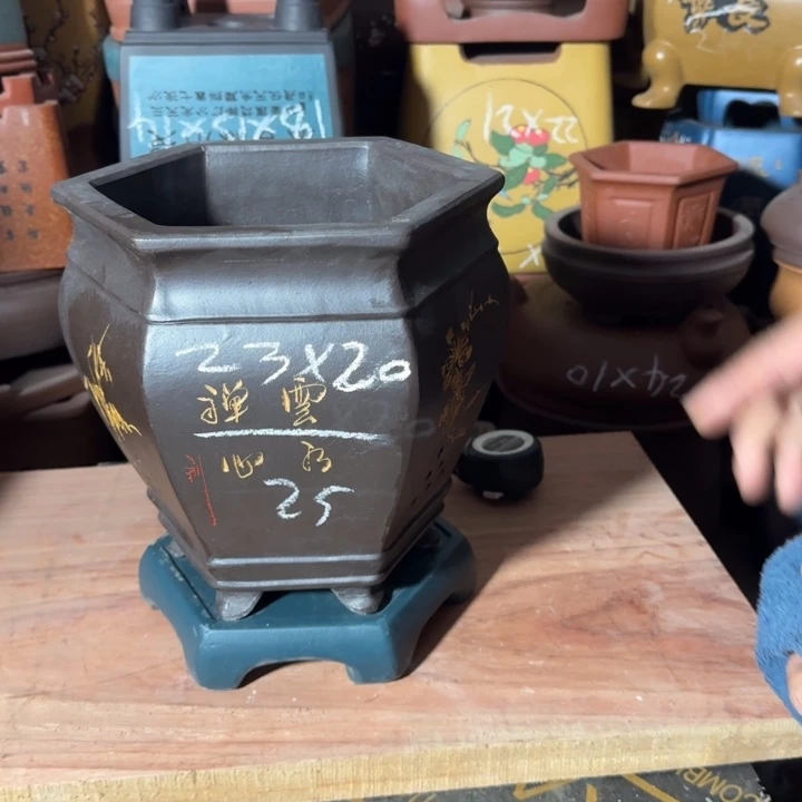 溪***涔红泥花盆紫砂花盆底座和盆颜色不一样