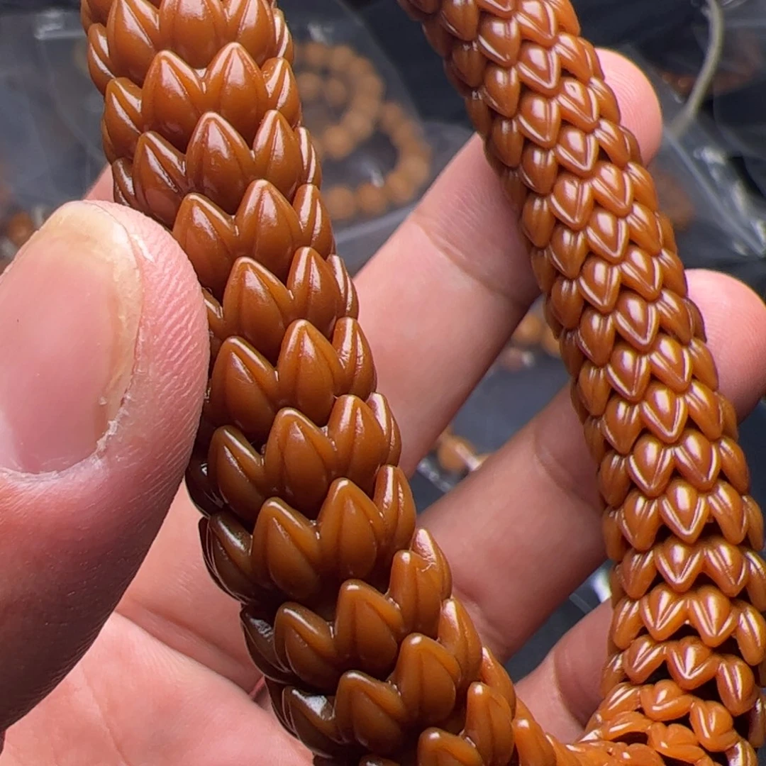 猴头核桃吊坠卡罗达