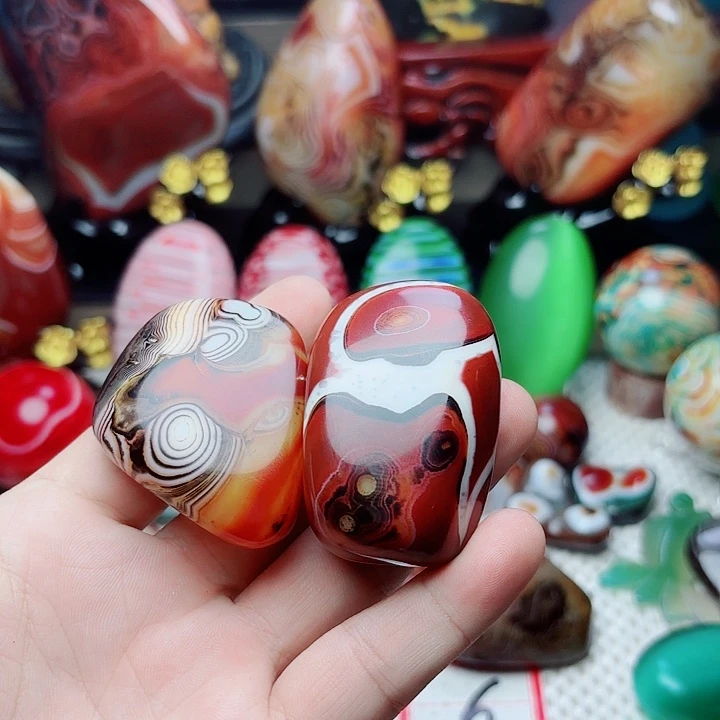 J***n玛瑙/玉髓未镶嵌珠宝半成品