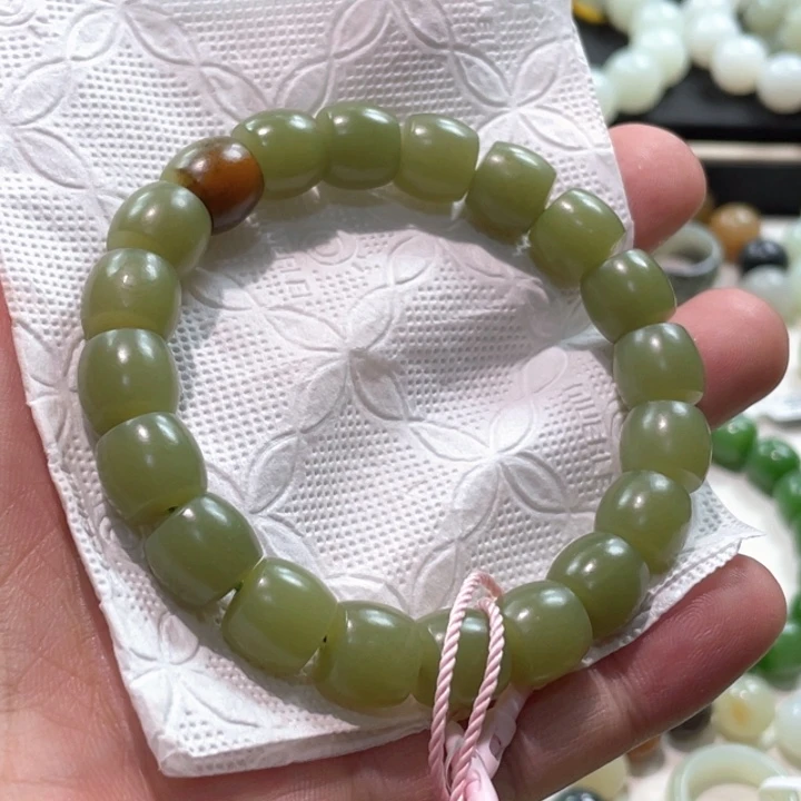 手链未镶嵌和田玉沙枣青卡11直切