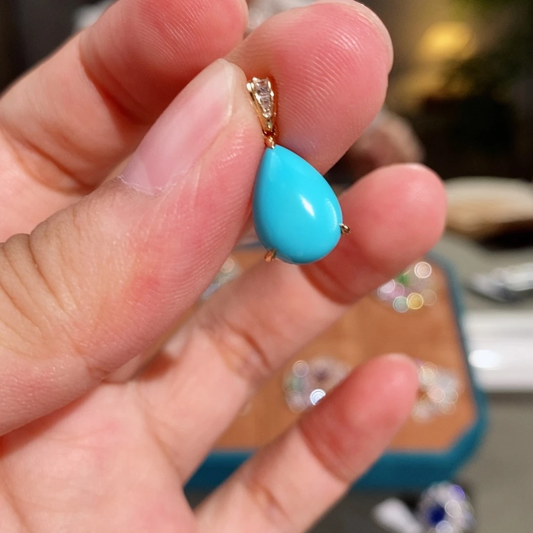 18K金镶嵌绿松石吊坠(不含链)3.25ct