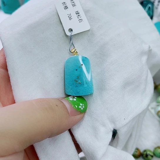 未镶嵌绿松石珠宝奇石