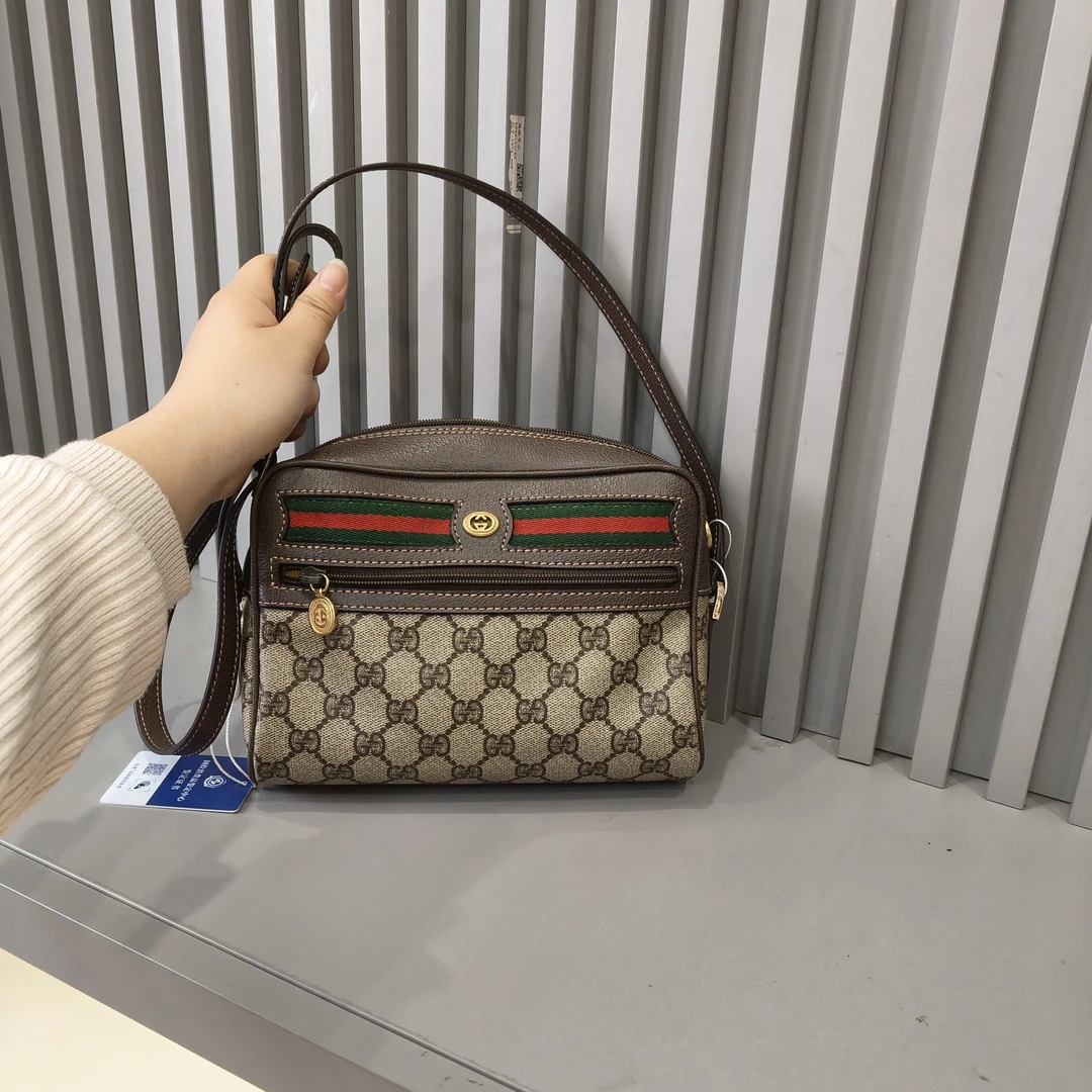 95新 GUCCI/古驰 兔兔奢/古驰斜挎包/240706153