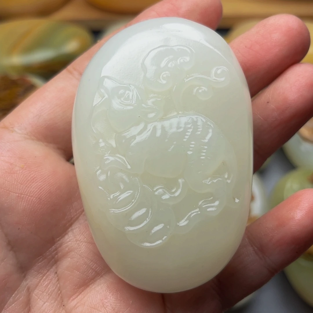 狂***野石材方解石手把件鼠