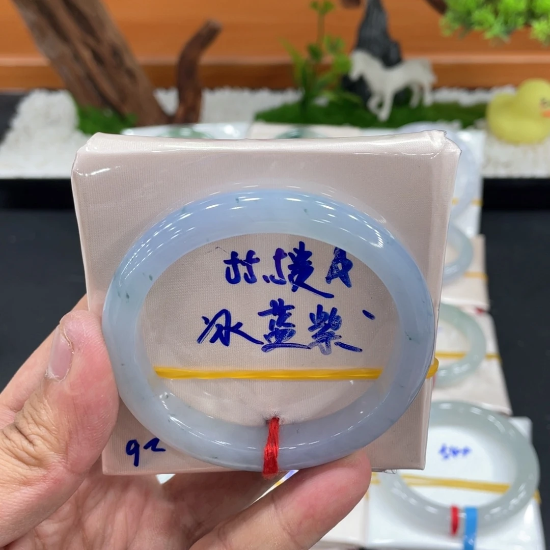 翡翠未镶嵌手镯缅甸翡翠