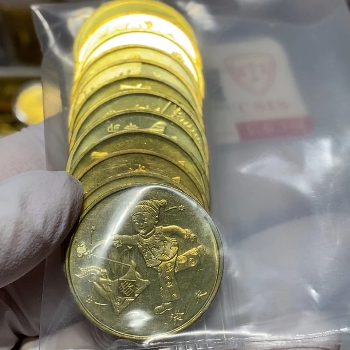 其他普通金属一轮十二生肖册拆氧化扣小圆盒