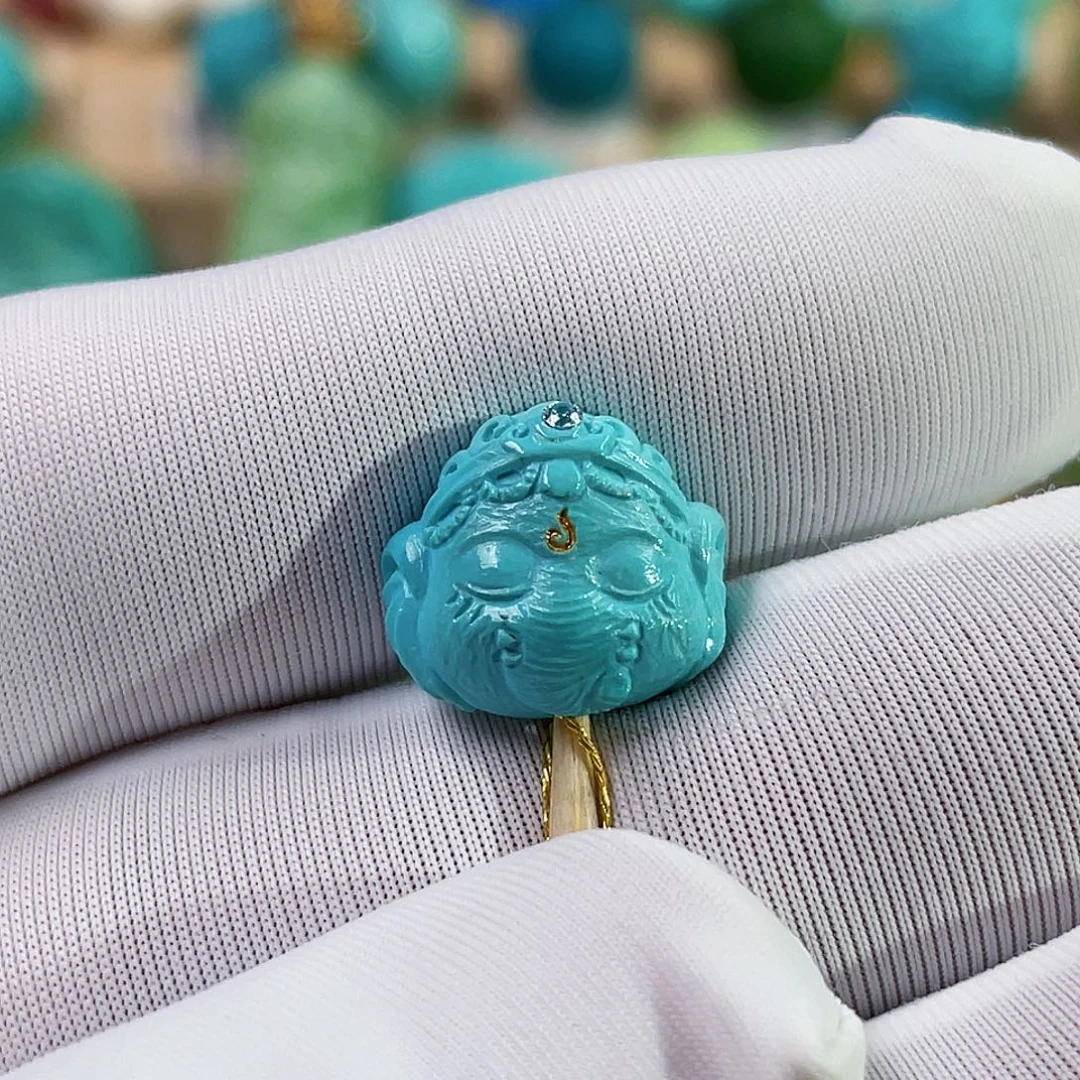 绿松石未镶嵌珠宝奇石