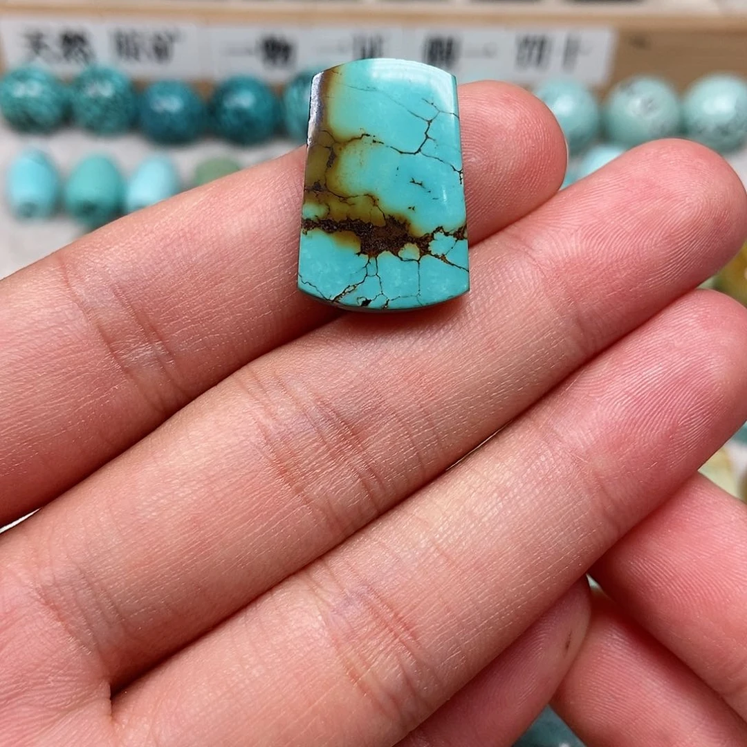 未镶嵌绿松石珠宝奇石