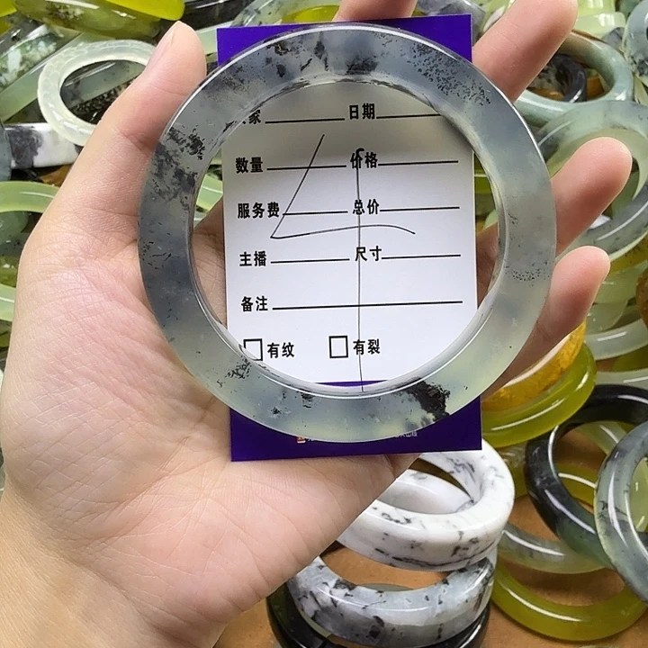 秋***雨蛇纹石玉未镶嵌手镯