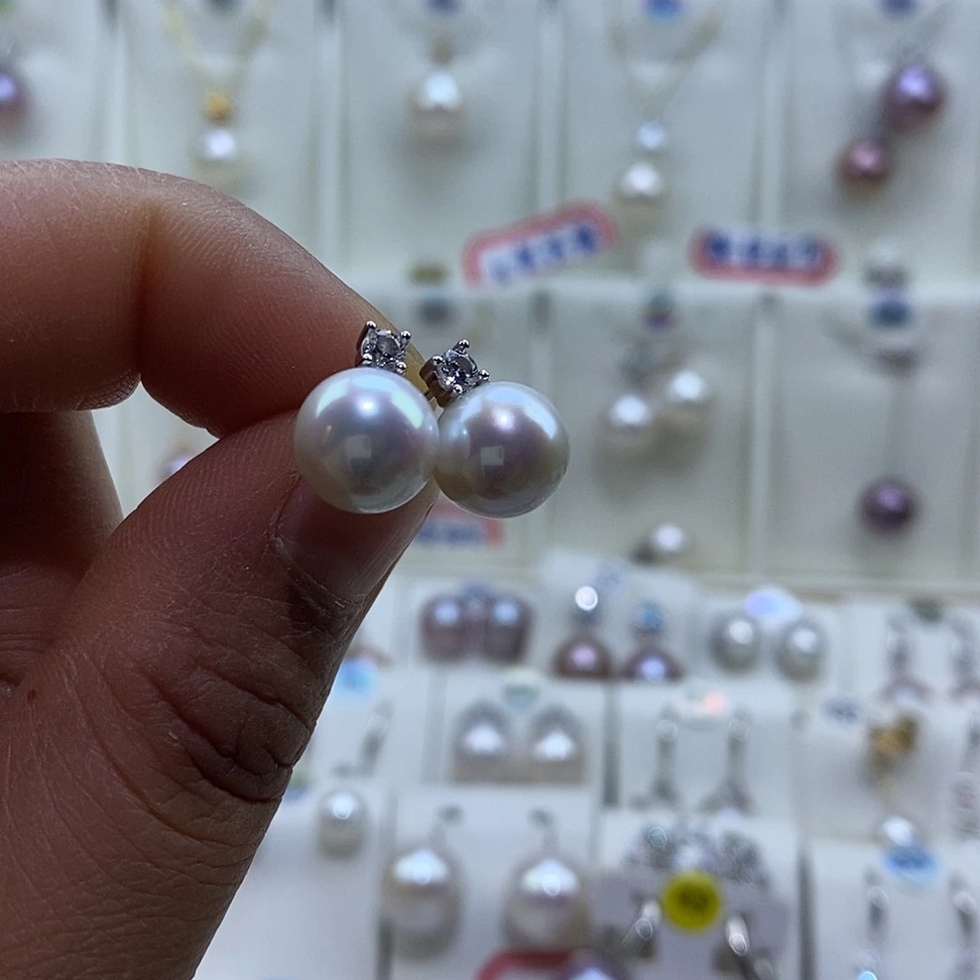 曼***贸银S925镶嵌吊坠(赠链)淡水珍珠