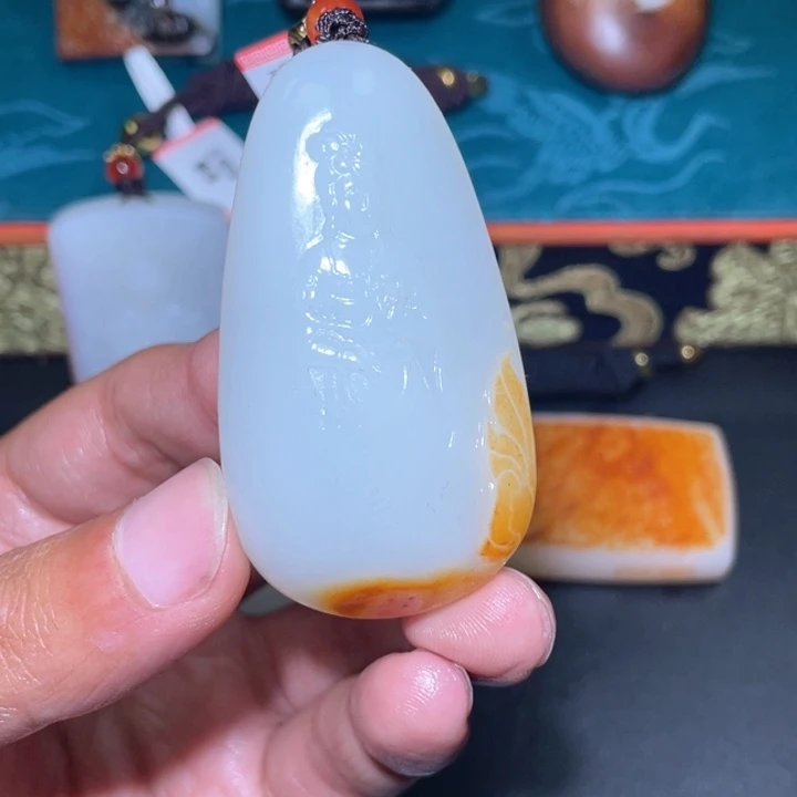 和田玉未镶嵌颈饰J