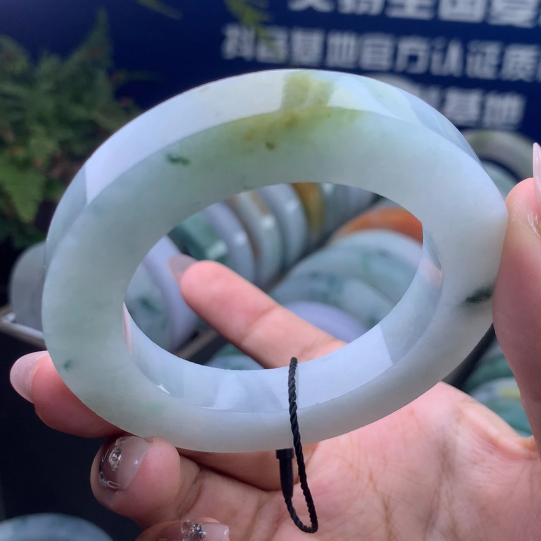 定制翡翠未镶嵌手镯不退不换