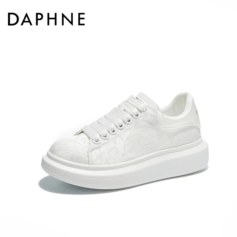 Daphne/达芙妮2025秋季爆款国风潮流小白鞋琥珀流光时尚百搭女鞋