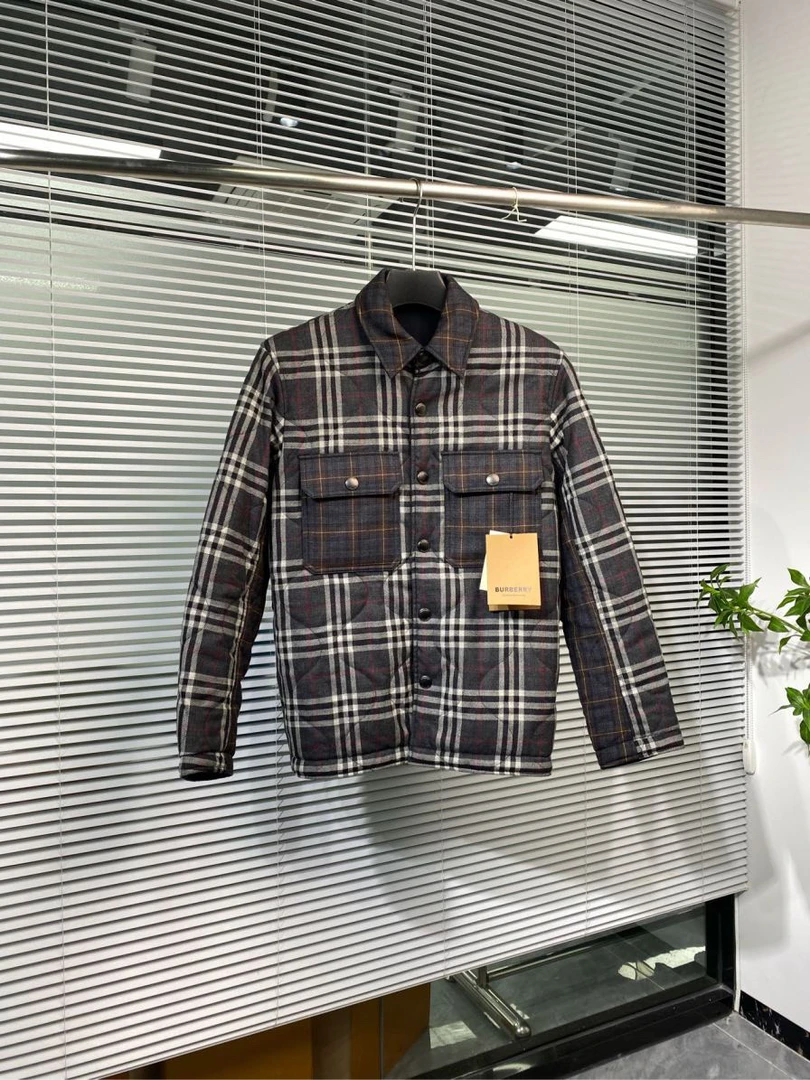 全新未使用 BURBERRY/博柏利 双面穿棉服 格纹 羊毛 XS码 aw1851