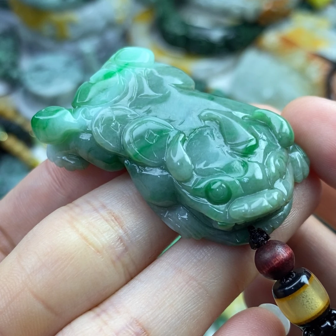 颈饰未镶嵌翡翠吊坠