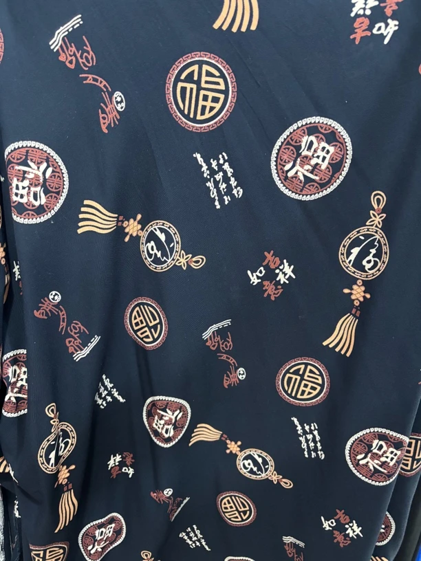 雕印款面料！唐装款印透的工艺面料很柔软