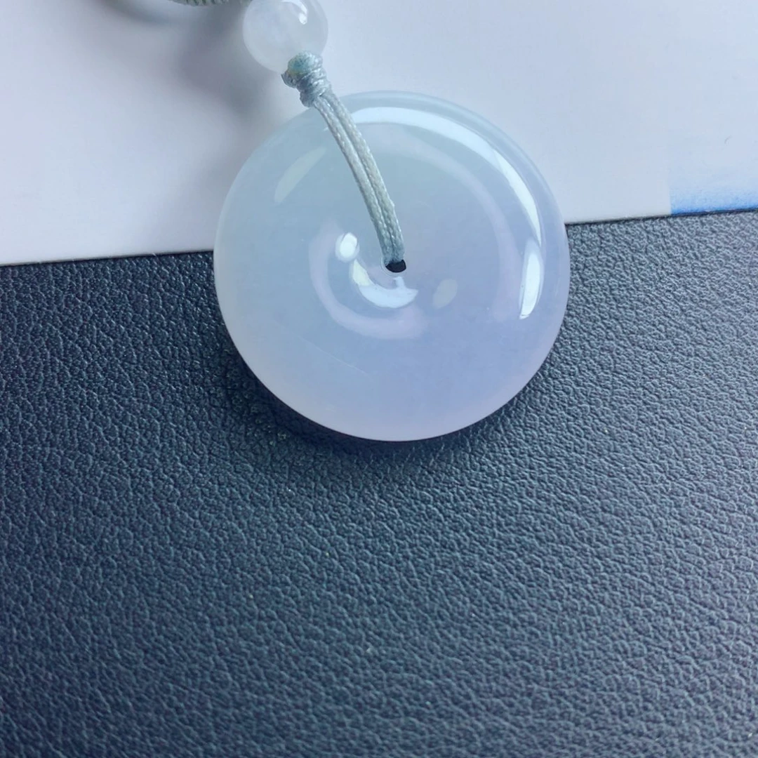 翡翠未镶嵌颈饰平安扣
