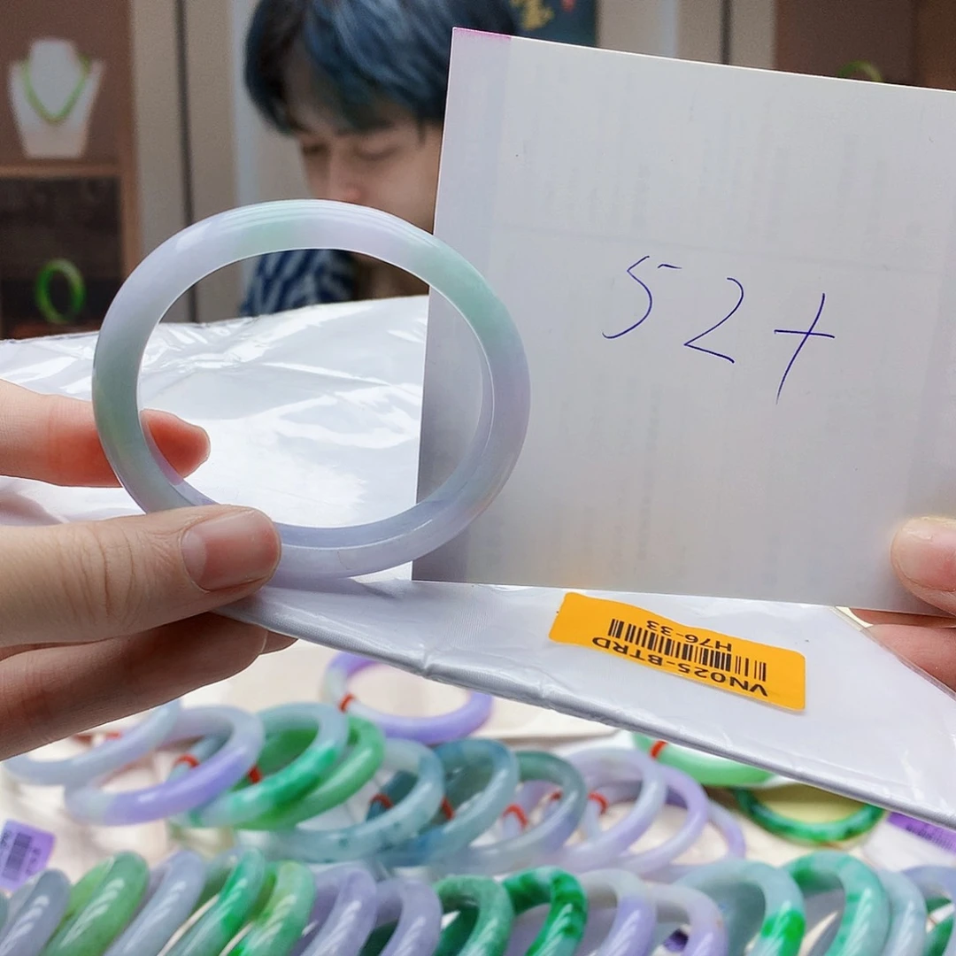 未镶嵌手镯翡翠jjk