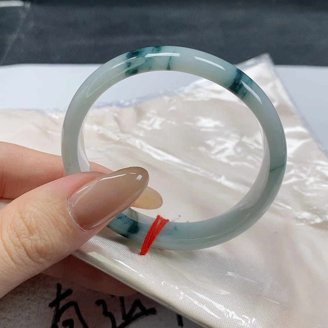 【闪购商品】翡翠手镯（贵妃镯）未镶嵌395号