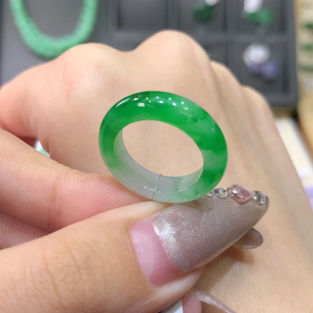 翡翠戒指未镶嵌10阳绿