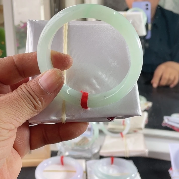 未镶嵌手镯翡翠成品