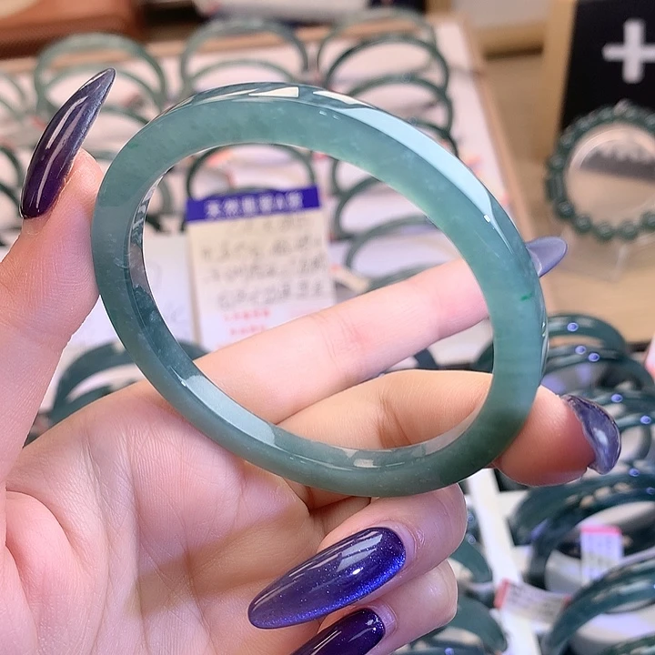 翡翠未镶嵌手镯5657