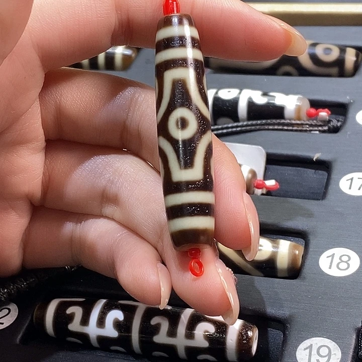 不***校玛瑙/玉髓（覆膜）未镶嵌颈饰