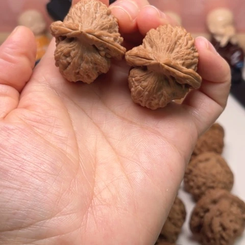 吊坠文玩核桃赤龙鸡心