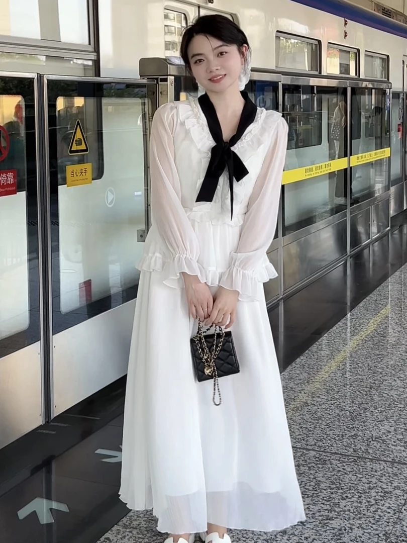 小美人鱼小个子夏季白色设计感法式洋气长袖长裙显高甜美连衣裙