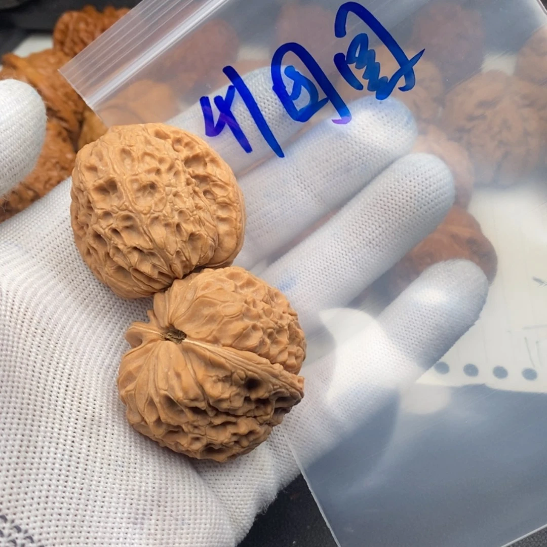 【闪购商品】文玩核桃吊坠团圆