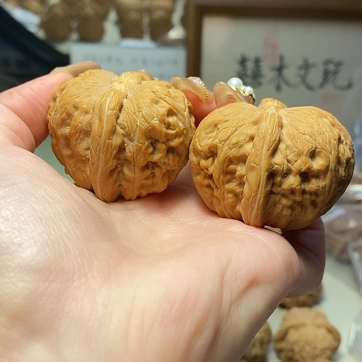 文玩核桃吊坠44元宝