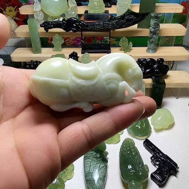 蛇纹石玉未镶嵌手把件