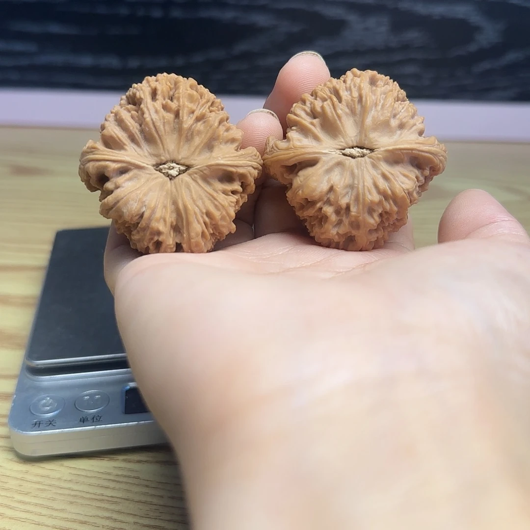 泽***吧桃核吊坠核桃核桃