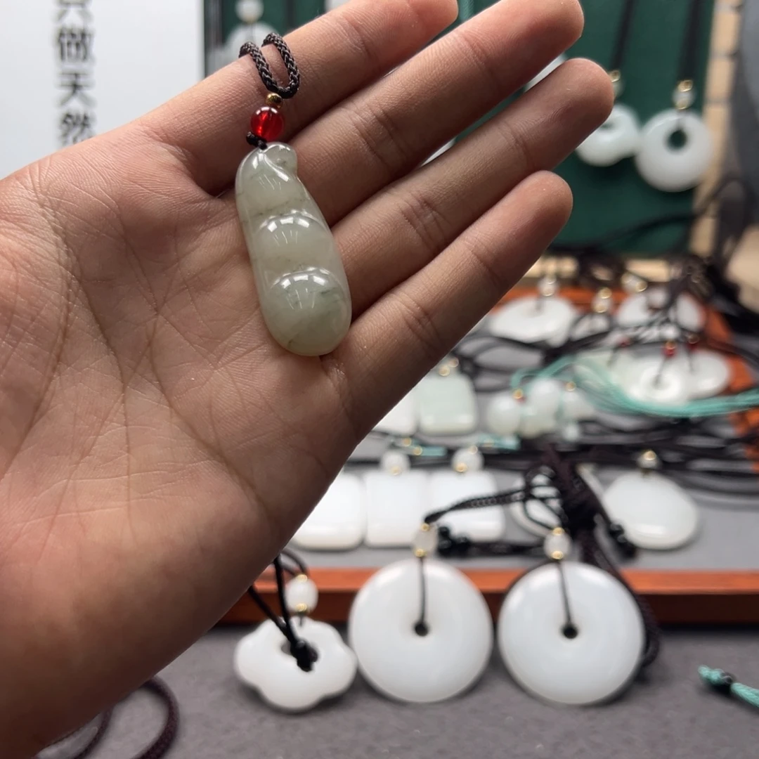 ༺***）颈饰合金石英质玉（非洲翠）