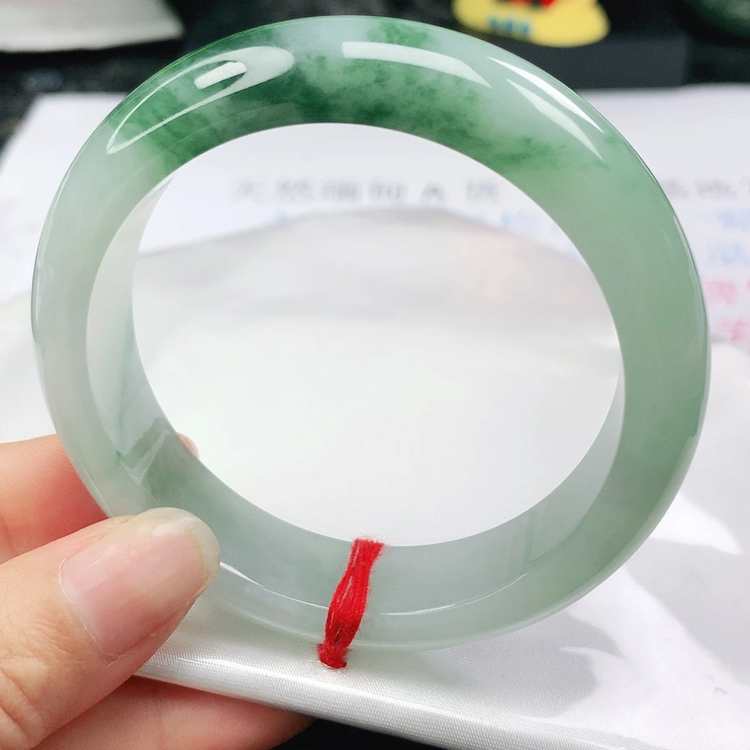 翡翠未镶嵌手镯正