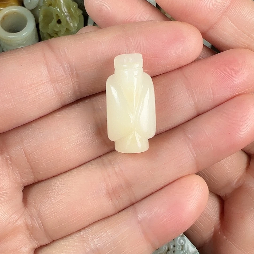 用***6和田玉未镶嵌吊坠(不含链)