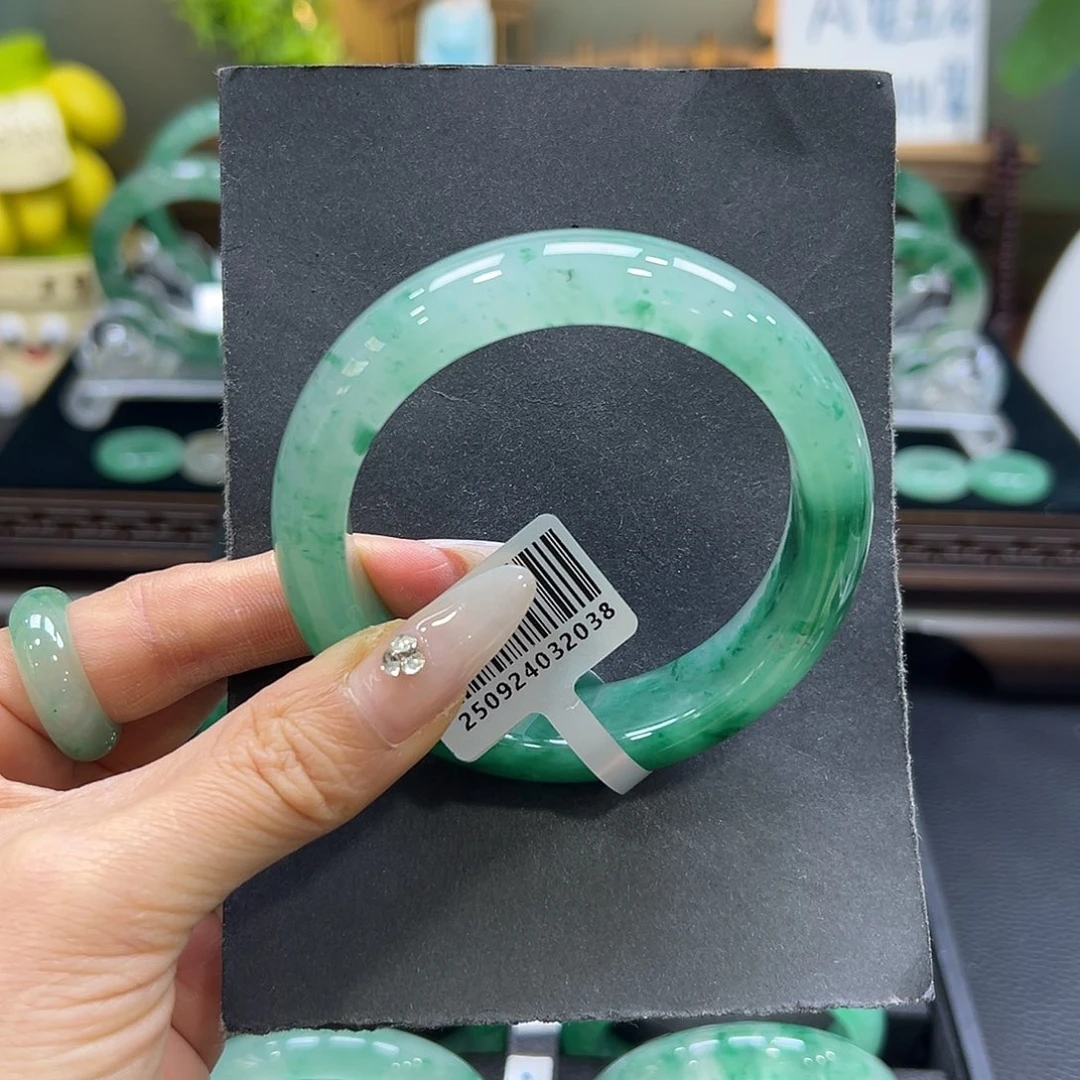 石英质玉（非洲翠）未镶嵌手镯58-59