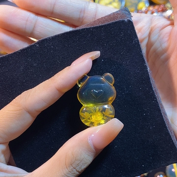 蓝珀未镶嵌珠宝奇石墨西哥蓝珀小熊