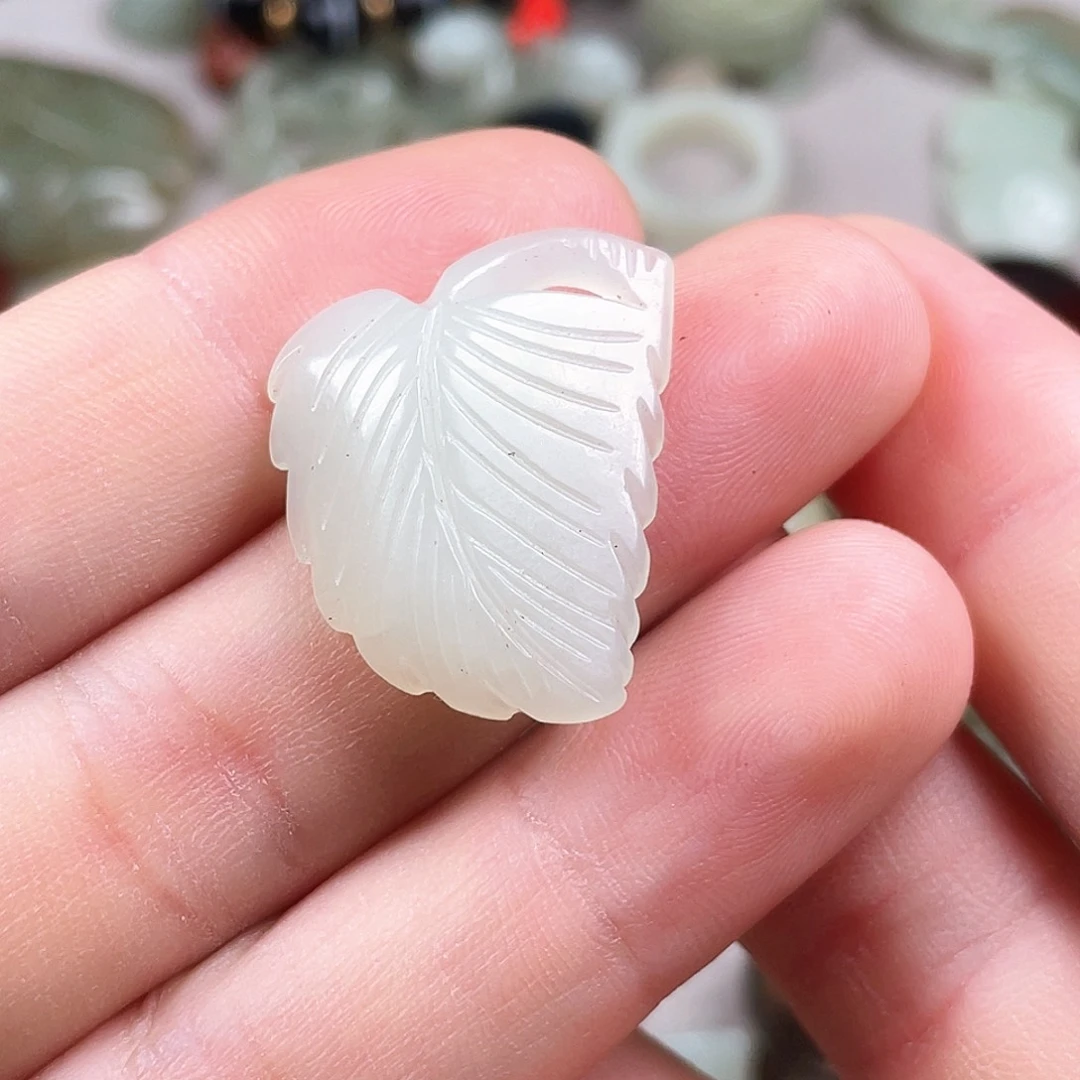 和田玉（糖玉）未镶嵌颈饰