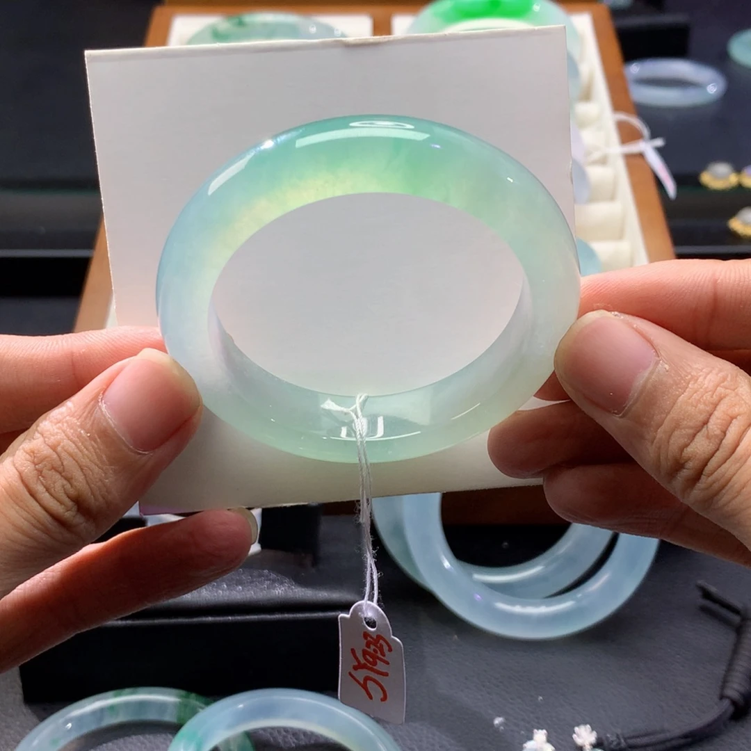 翡翠未镶嵌手镯闪购25
