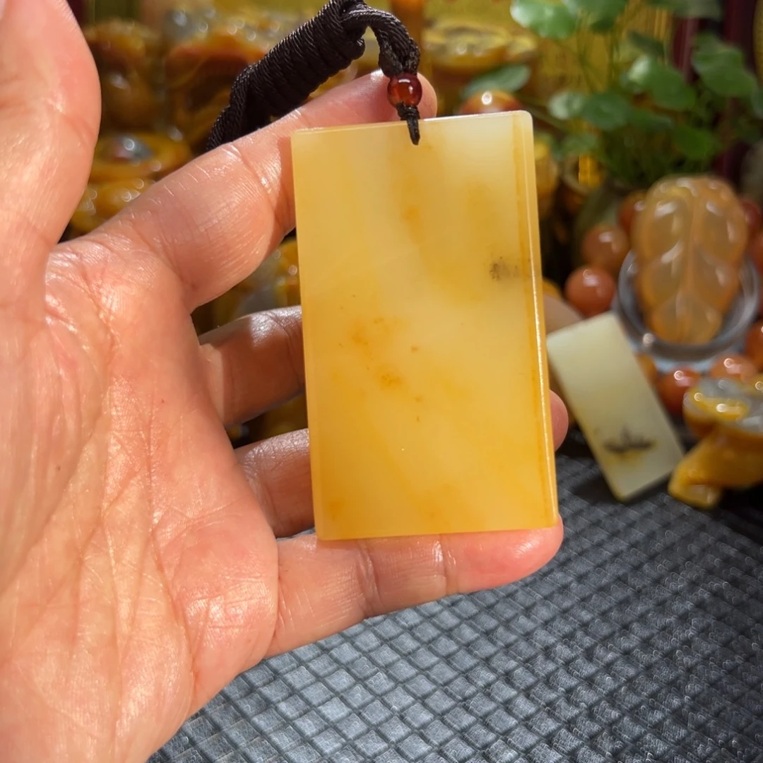 石英质玉未镶嵌颈饰