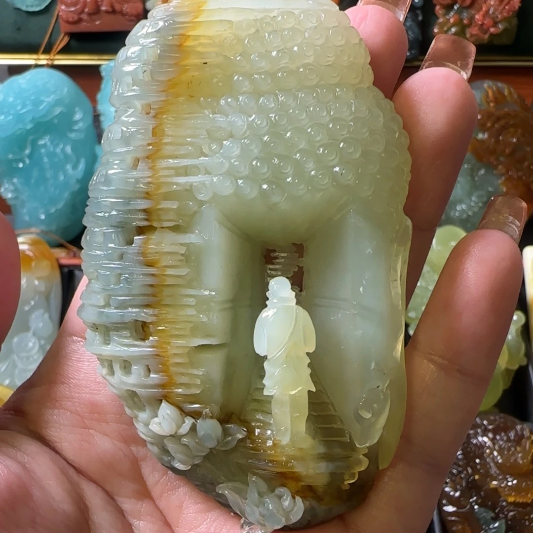 岫玉未镶嵌颈饰佛