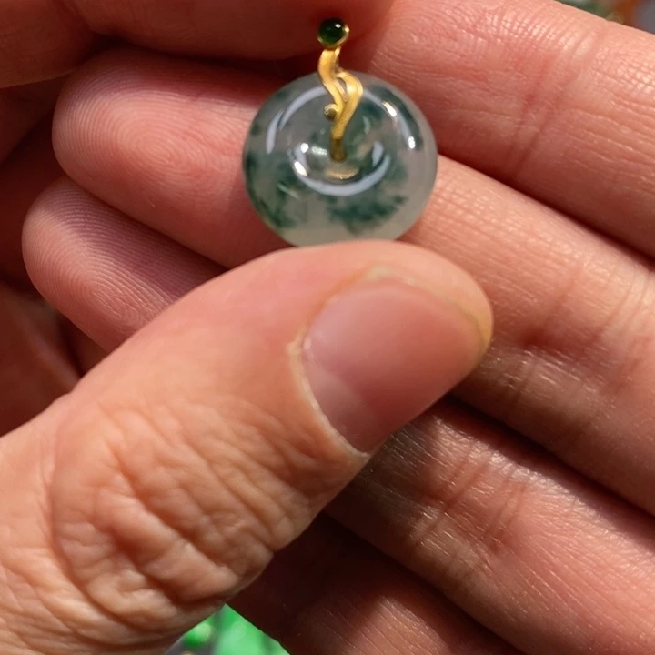 颈饰未镶嵌翡翠吊坠