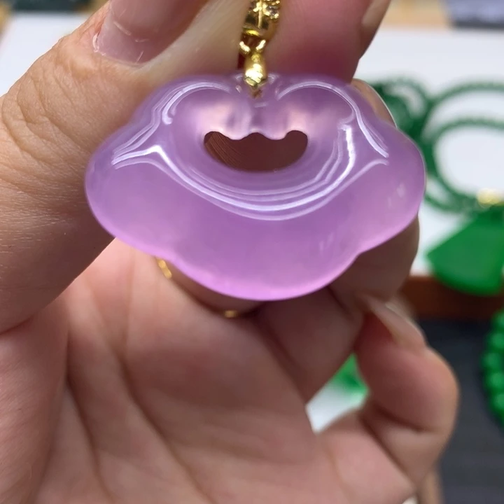 翡翠未镶嵌颈饰吊坠