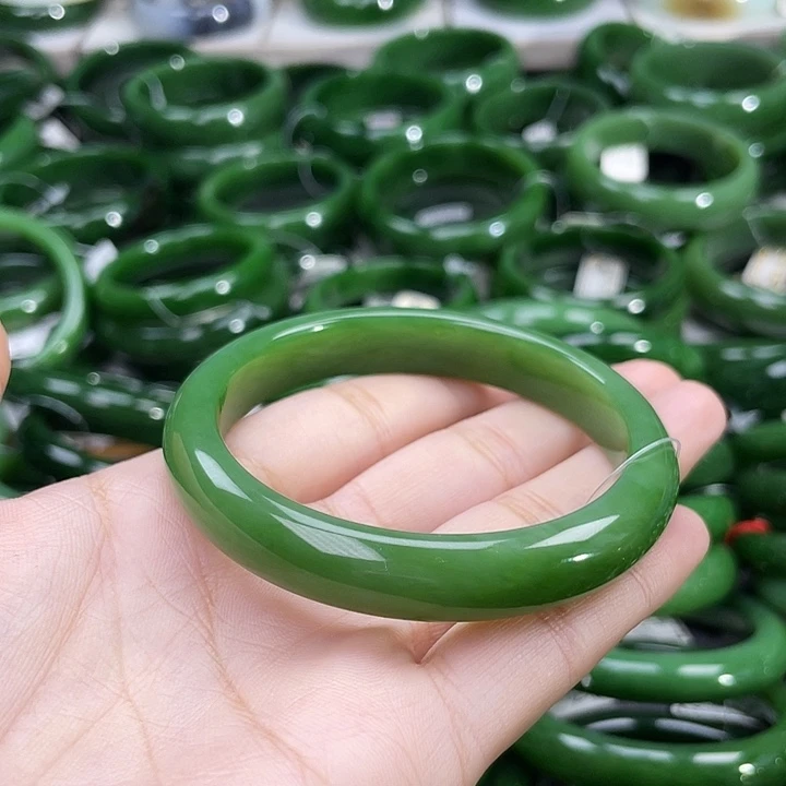 未镶嵌手镯和田玉（碧玉）