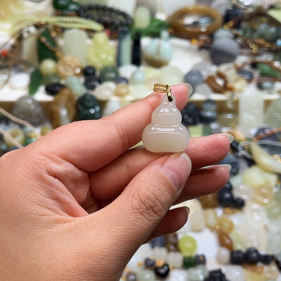 搜***贵和田玉银S925镶嵌吊坠(赠链)